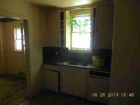 10035 Montrose (11)_m.jpg